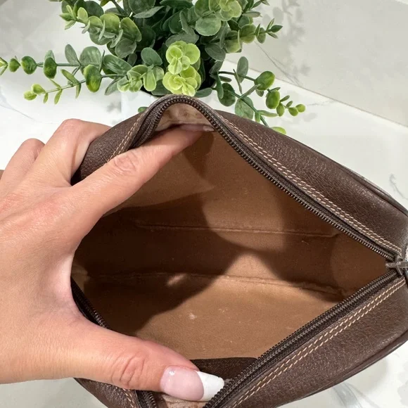 SOLD-Authentic Vintage Gucci Brown Monogram Wristlet Bag - Picture 12 of 16